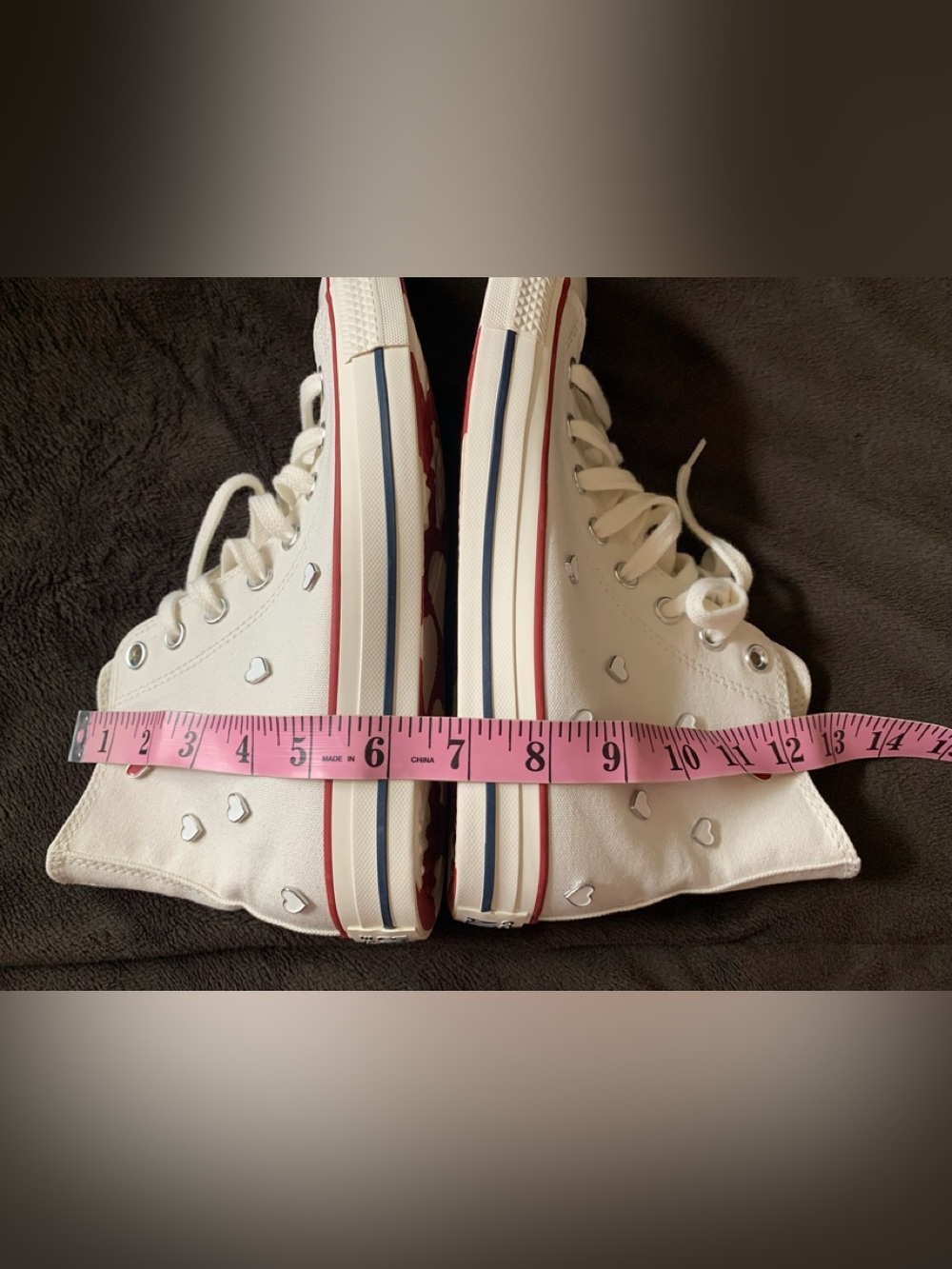 CONVERSE Chuck Taylor all star Valentine’s Day white high tops in size 9 NWT - Picture 8 of 10